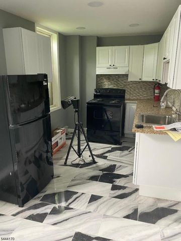 9 Lewis St, Phillipsburg Town, NJ 08865
