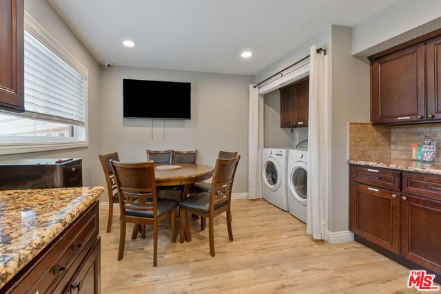 9509 Jellico Avenue, Northridge (los Angeles), CA 91325