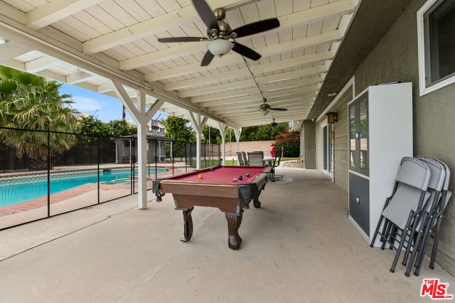 9509 Jellico Avenue, Northridge (los Angeles), CA 91325