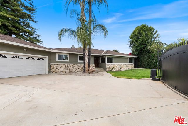9509 Jellico Avenue, Northridge (los Angeles), CA 91325