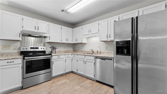 2703 Colonial NE, Tuscaloosa, AL 35404