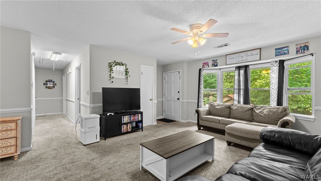 2703 Colonial NE, Tuscaloosa, AL 35404