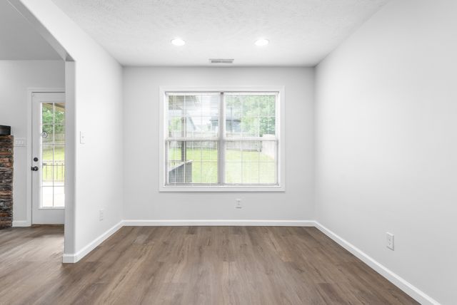 1959 General Neyland Dr, Clarksville, TN 37042