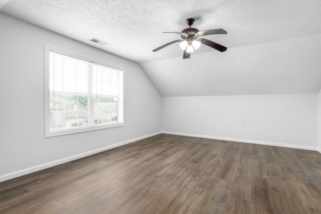 1959 General Neyland Dr, Clarksville, TN 37042