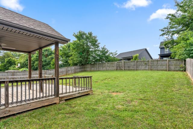 1959 General Neyland Dr, Clarksville, TN 37042
