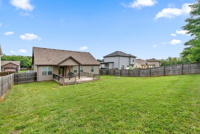 1959 General Neyland Dr, Clarksville, TN 37042