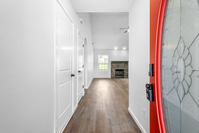 1959 General Neyland Dr, Clarksville, TN 37042