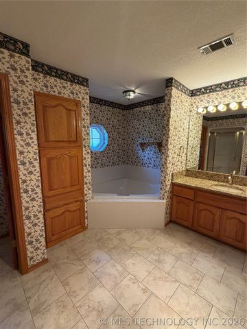 815 Kinkead Road, Mcalester, OK 74501