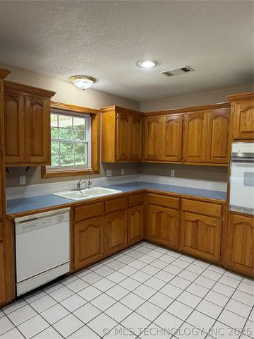 815 Kinkead Road, Mcalester, OK 74501