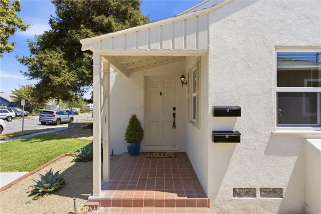 2155 Euclid Avenue, Long Beach, CA 90815