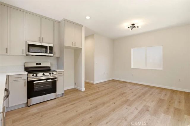 2155 Euclid Avenue, Long Beach, CA 90815