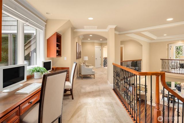 20424 NE 64th Place, Redmond, WA 98053