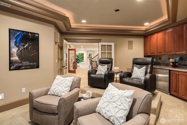 20424 NE 64th Place, Redmond, WA 98053