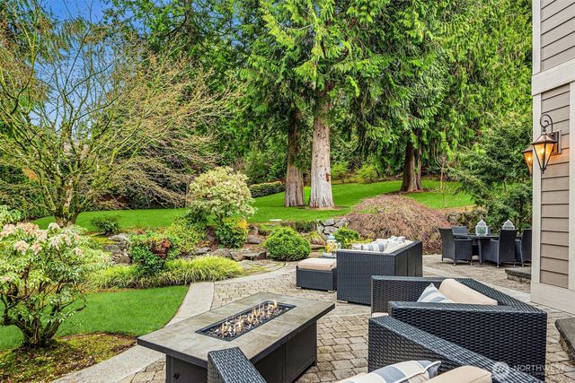 20424 NE 64th Place, Redmond, WA 98053
