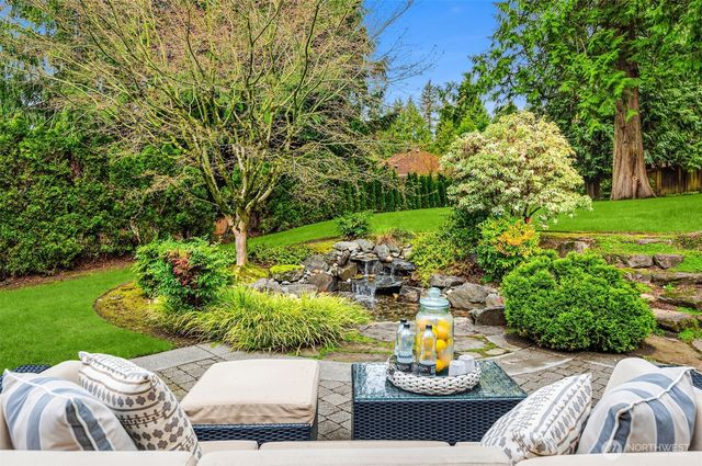 20424 NE 64th Place, Redmond, WA 98053