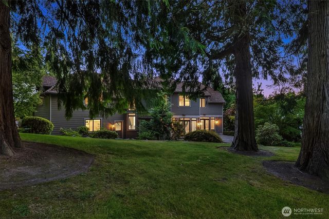 20424 NE 64th Place, Redmond, WA 98053