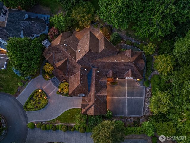20424 NE 64th Place, Redmond, WA 98053