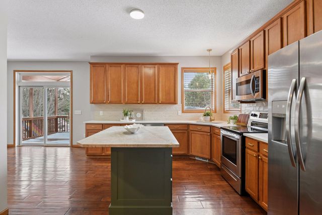 1120 Grove Circle, Victoria, MN 55386