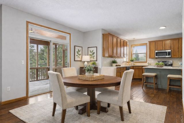 1120 Grove Circle, Victoria, MN 55386