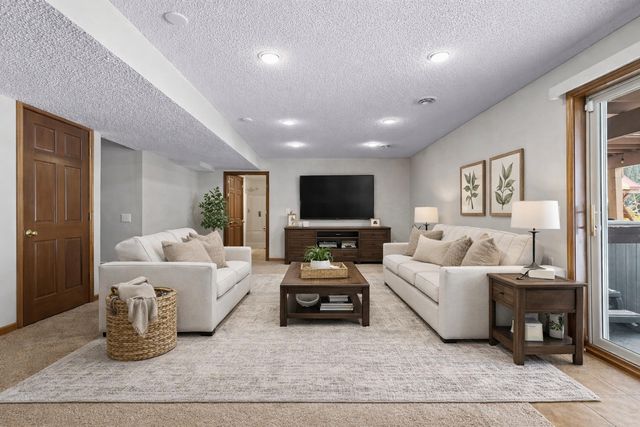 1120 Grove Circle, Victoria, MN 55386