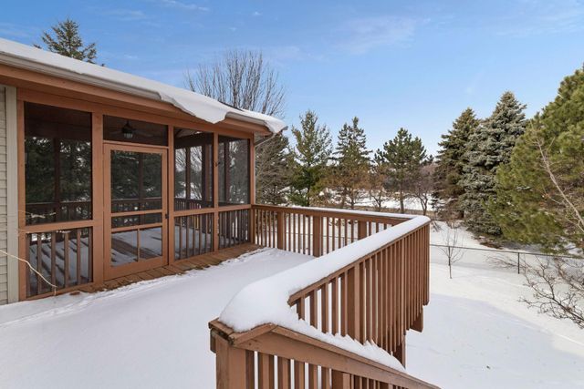 1120 Grove Circle, Victoria, MN 55386