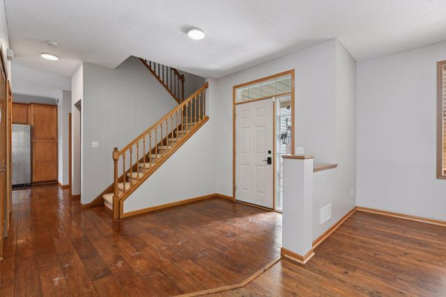 1120 Grove Circle, Victoria, MN 55386