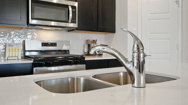 10408 Crusoe Street, Aubrey, TX 76227