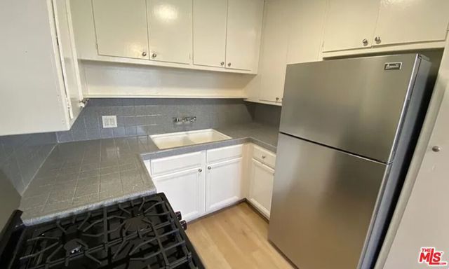 6036 Cadillac Avenue, Los Angeles, CA 90034