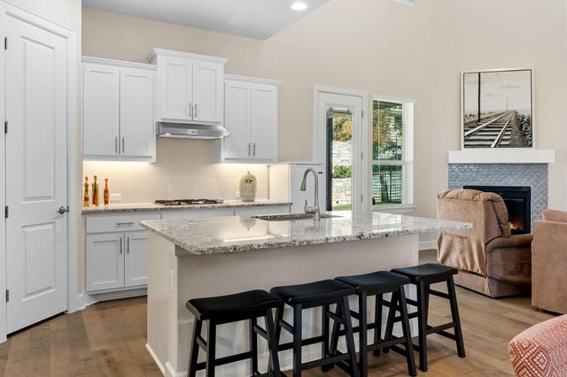 131 Autumn Wood LN, Austin, TX 78737