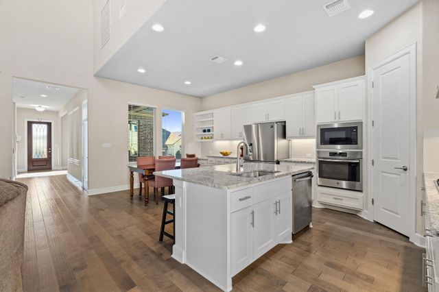 131 Autumn Wood LN, Austin, TX 78737