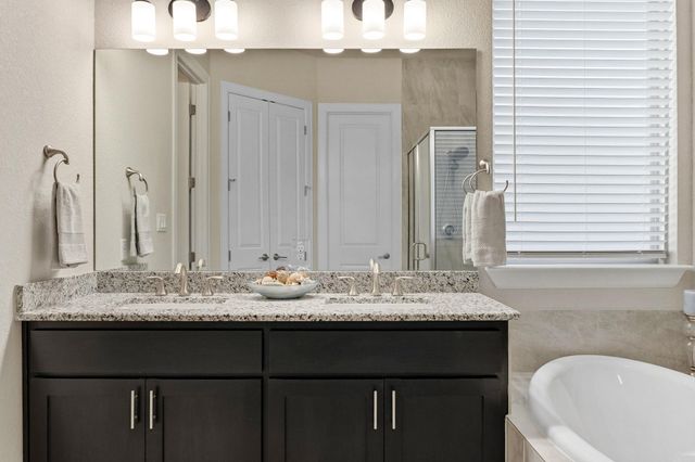 131 Autumn Wood LN, Austin, TX 78737