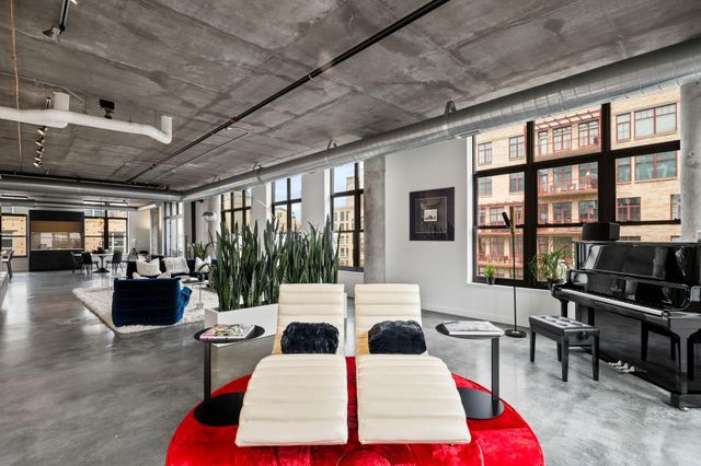 200 Park Avenue 401, Minneapolis, MN 55415