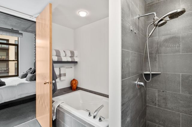 200 Park Avenue 401, Minneapolis, MN 55415