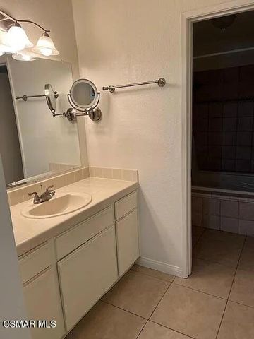4240 Lost Hills Road 202, Agoura Hills, CA 91301