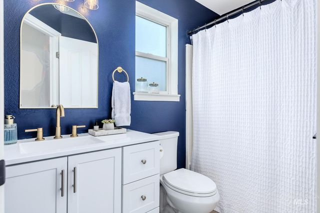 284 W Hesston, Kuna, ID 83634