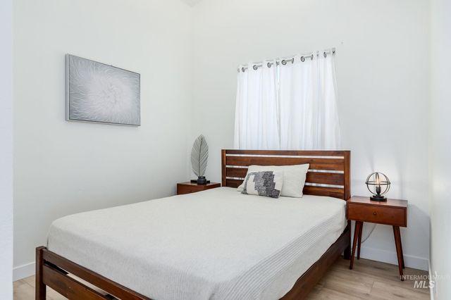 284 W Hesston, Kuna, ID 83634