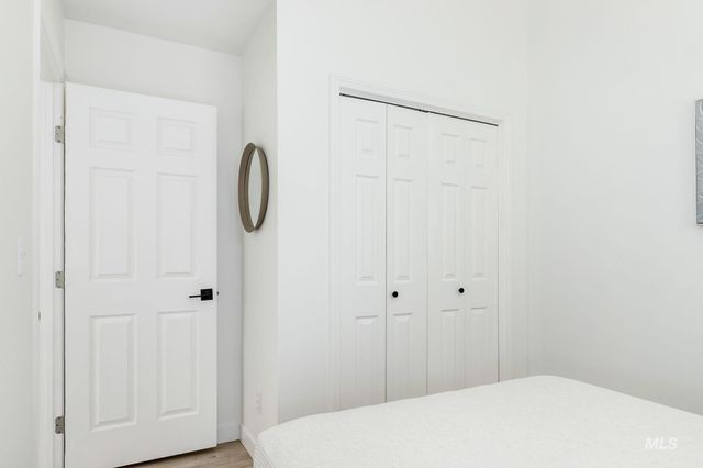 284 W Hesston, Kuna, ID 83634