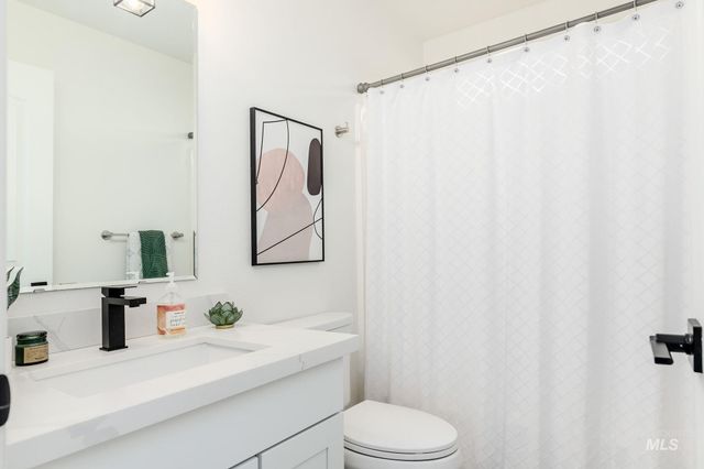 284 W Hesston, Kuna, ID 83634