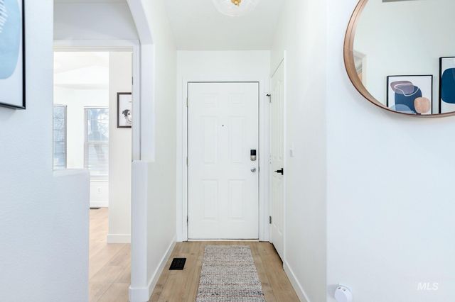 284 W Hesston, Kuna, ID 83634