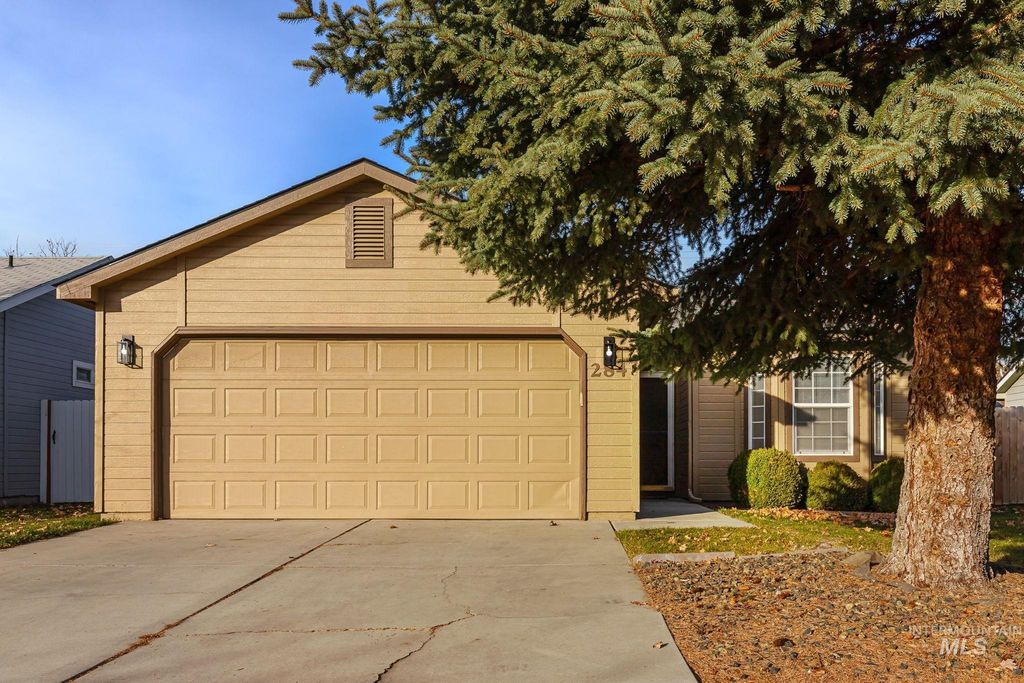 284 W Hesston, Kuna, ID 83634