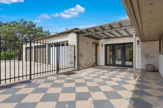 2934 SCATTERED OAKS ST, San Antonio, TX 78232