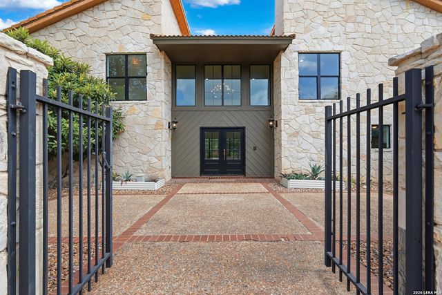 2934 SCATTERED OAKS ST, San Antonio, TX 78232