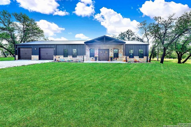 1150 Orchard Park Blvd., Medina, TX 78055