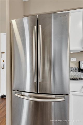 201 S Maple Avenue 111, Oak Park, IL 60302