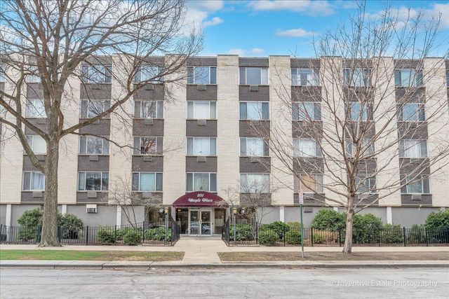 201 S Maple Avenue 111, Oak Park, IL 60302