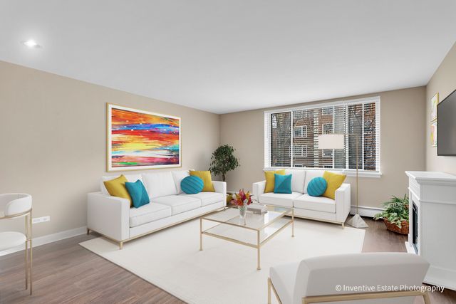 201 S Maple Avenue 111, Oak Park, IL 60302