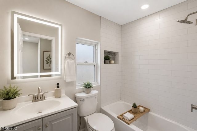 420 John St, Plainfield City, NJ 07060