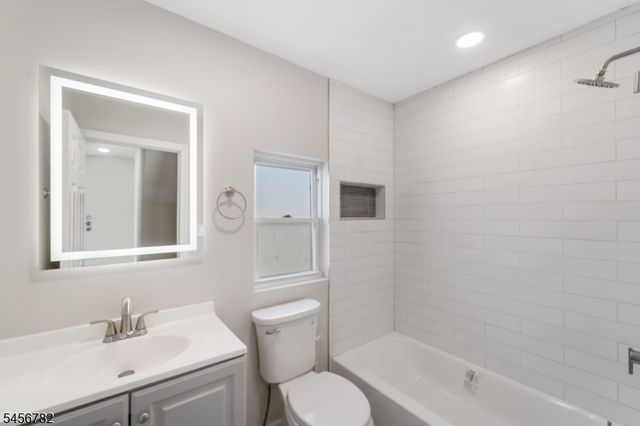 420 John St, Plainfield City, NJ 07060