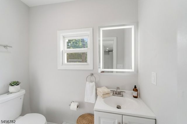 420 John St, Plainfield City, NJ 07060