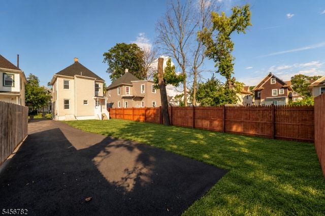 420 John St, Plainfield City, NJ 07060